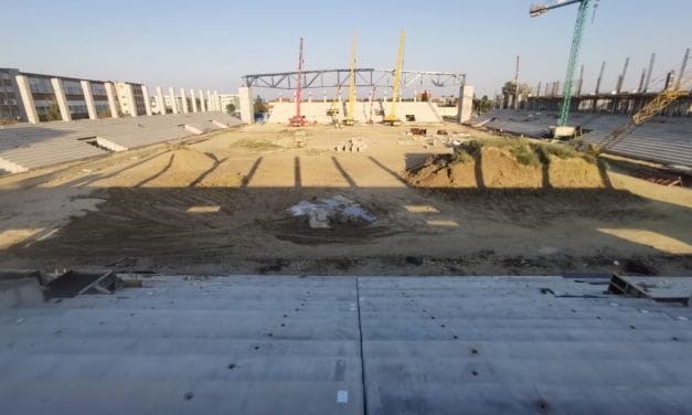 VIDEO FOTO A început montarea structurii pentru acoperișul noului stadion din Timișoara