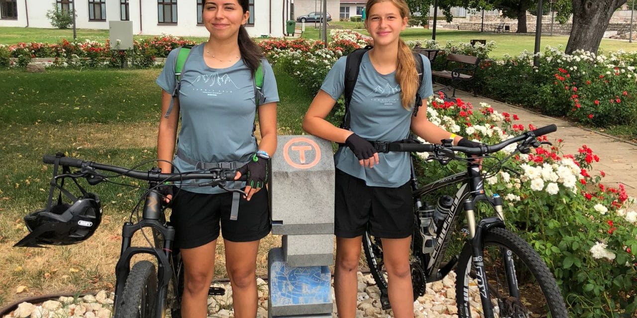 FOTO Două adolescente din Banat au parcurs 1.420 de kilometri pe bicicletă în 29 de zile, pe Via Transilvanica
