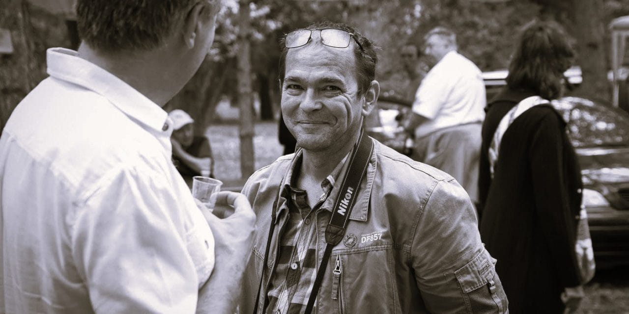 A murit Geza Molnar, inițiator al muzeului “Școala Veche” din Otelec, bijutier, restaurator și fotograf pasionat