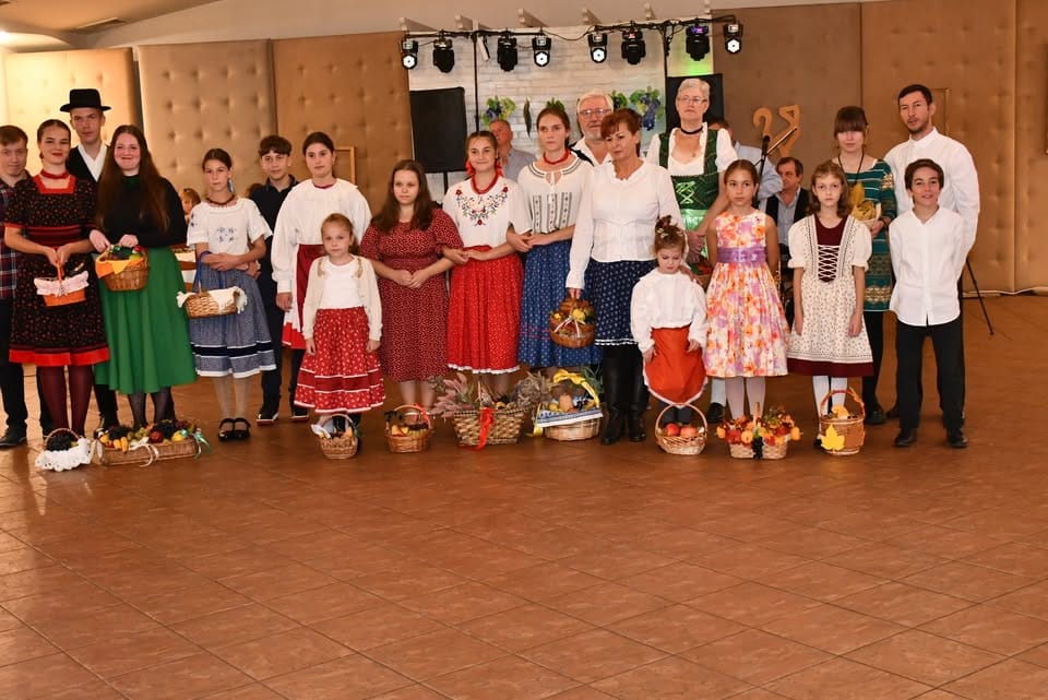 Szüreti jótékonysági bál a Kohézió Egyesülettel