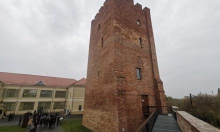 FOTÓGALÉRIA Megnyitották a csákovai védőtornyot, amelyet több mint egymillió euró értékű uniós forrásból újítottak fel