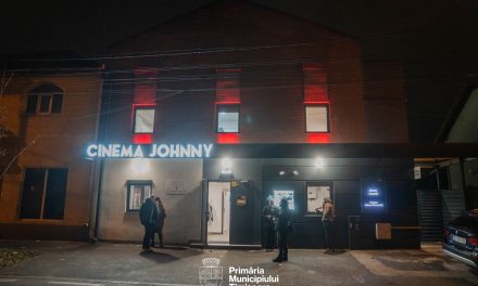 FOTO S-a inaugurat cinematograful care poartă numele actorului Johnny Weissmüller. Este a patra sală de cinema refăcută și redeschisă în Timișoara