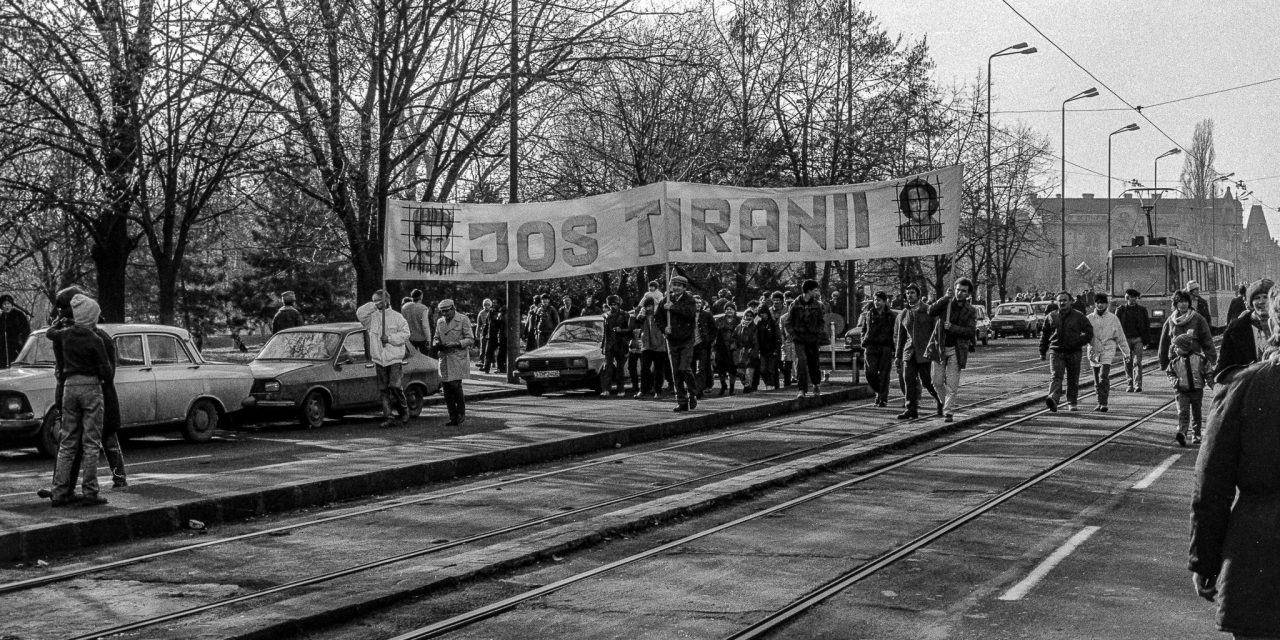 FOTO Imagini inedite din timpul revoluției din Timișoara. Mărturii valoroase despre starea de spirit, despre urmele confruntărilor cu forțele de represiune