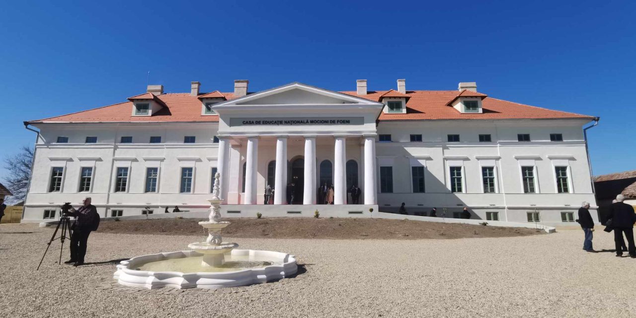 Megnyílt a szavazási szakasz Románia legkedveltebb turisztikai célpontjai számára. A közönséget arra invitálják, hogy a 2026-os „Az Év Úticélja” verseny 11 kategóriájában szavazzon kedvenc helyeire