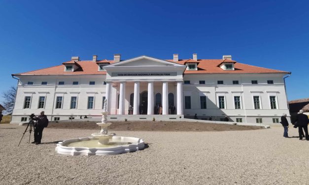 Megnyílt a szavazási szakasz Románia legkedveltebb turisztikai célpontjai számára. A közönséget arra invitálják, hogy a 2026-os „Az Év Úticélja” verseny 11 kategóriájában szavazzon kedvenc helyeire