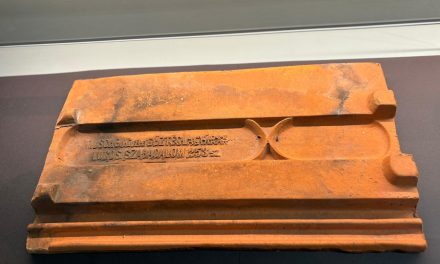 Városok és falvak fölött: a Muschong cserép története, a márka, amely befedte a Bánságot