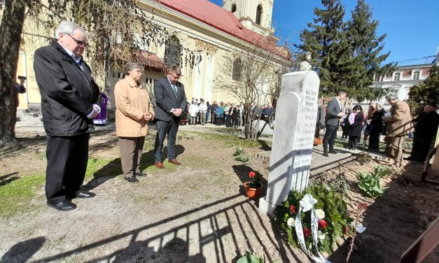 Un honved al Revoluției din 1848, readus în memoria Timișoarei. Mormântul lui Ferenc Hemmert a fost salvat și reinaugurat