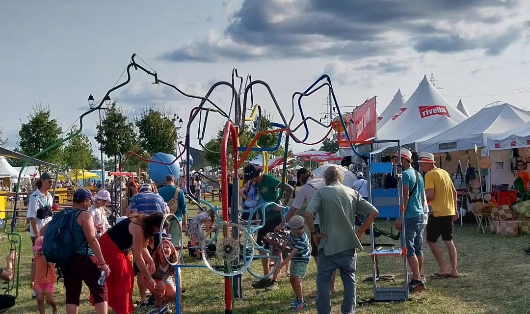 Spectacole stradale pentru întreaga familie, din Argentina, Spania, Ungaria și Brazilia – la Festivalul Euroregional TESZT16