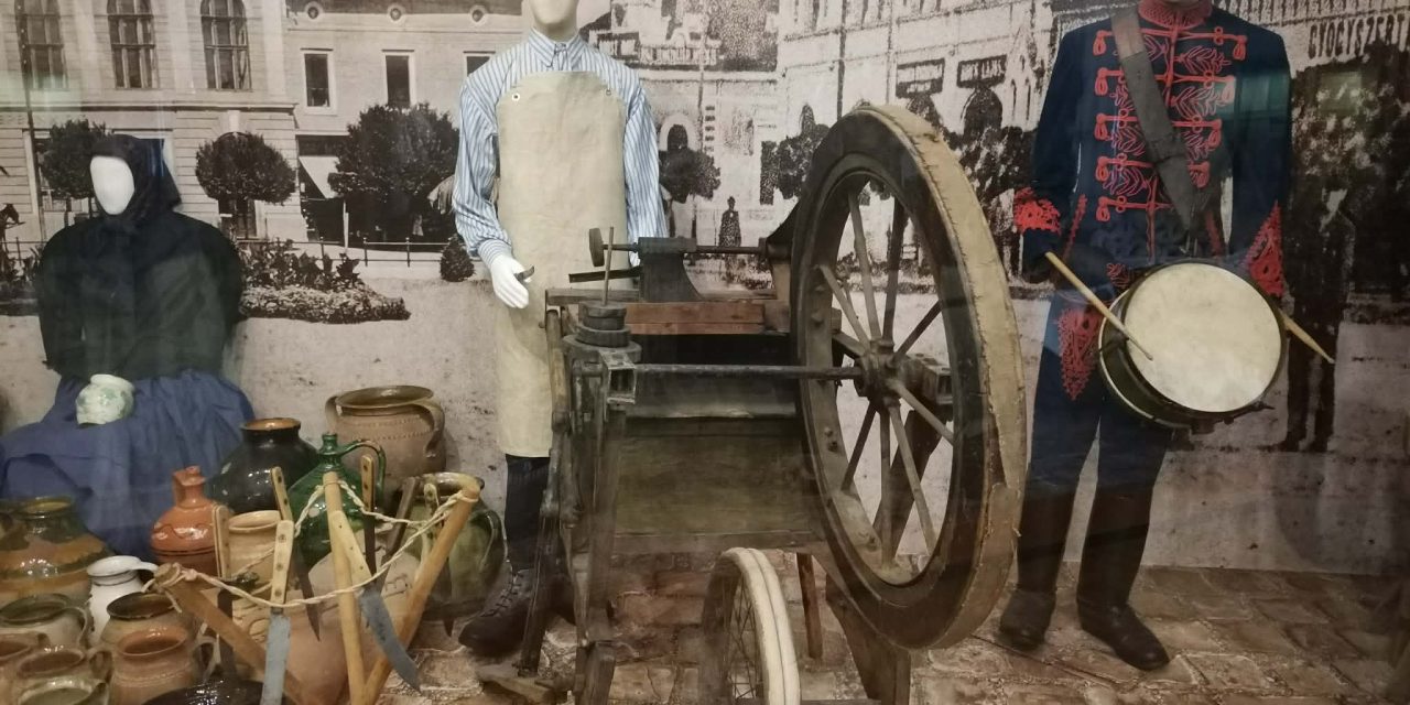 Géza Forgó: Cronicarul sufletului orașului Makó – Istorie, ceapă și patriotism local Interviu cu dr. Géza Forgó, istoric și muzeograf. De la dragostea pentru istorie la angajamentul față de istoria locală